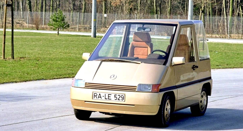 Illustration for article titled Mercedes' Vision Of A City Car Was Once A Microscopic Popemobile